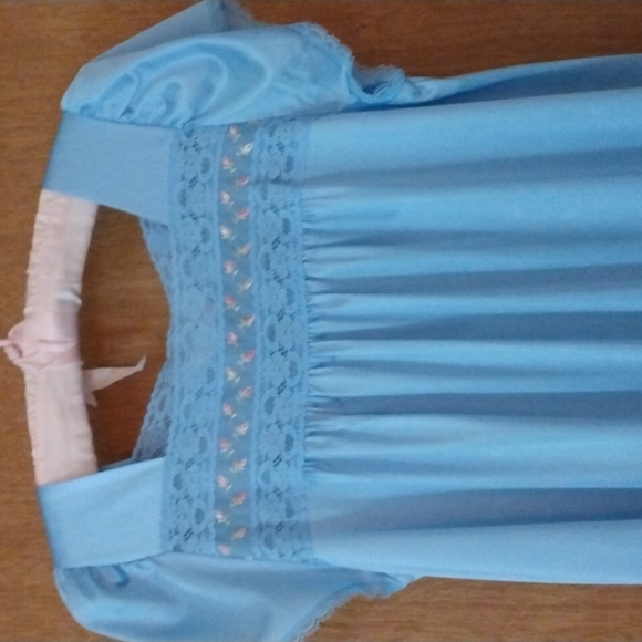 Vintage VANITY FAIR Nightgown, Gorgeous Blue with Embroidery - Picture 2 of 7